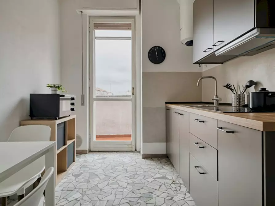 Immagine 4 di Camera in affitto  in Via Maniago a Milano