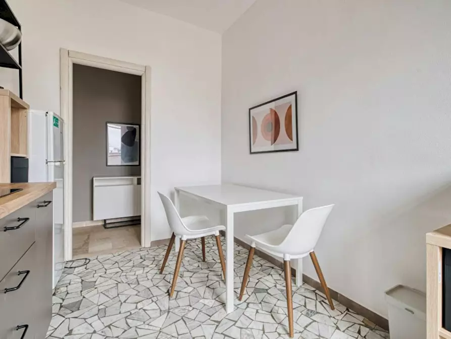 Immagine 5 di Camera in affitto  in Via Maniago a Milano