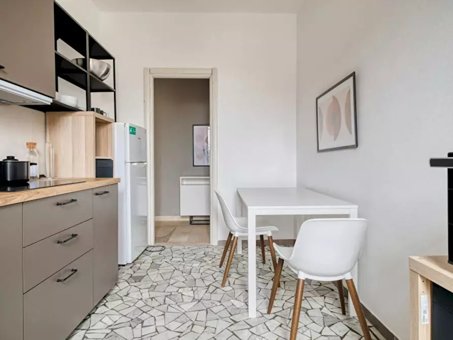 Immagine 6 di Camera in affitto  in Via Maniago a Milano