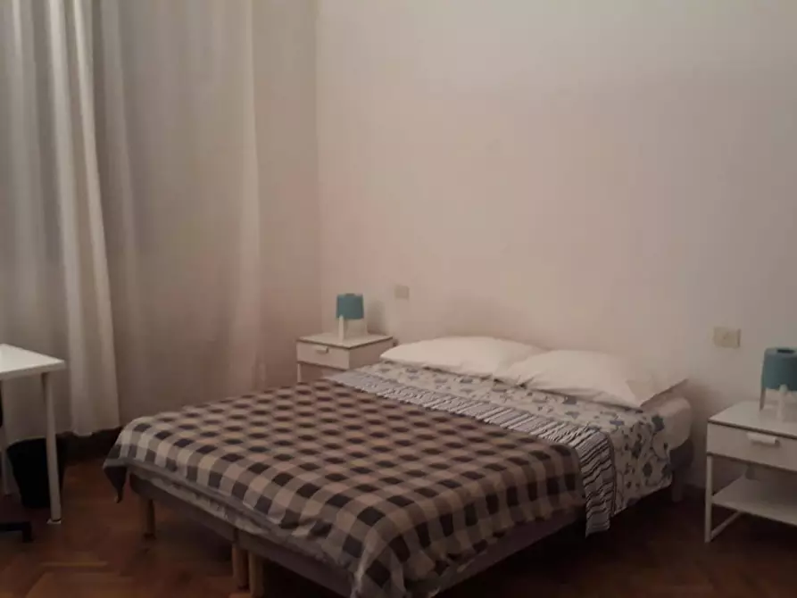 Immagine 2 di Camera in affitto  in Via Vittorio Emanuele II a Firenze