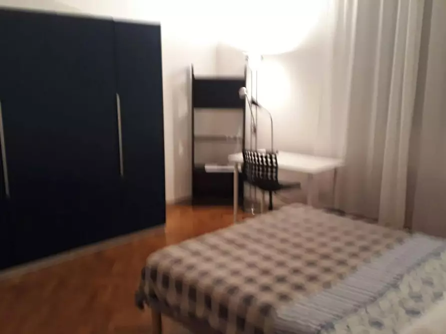 Immagine 4 di Camera in affitto  in Via Vittorio Emanuele II a Firenze