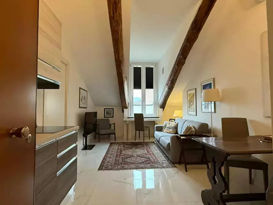 Immagine 5 di Appartamento in affitto  in Via Carlo Alberto a Torino