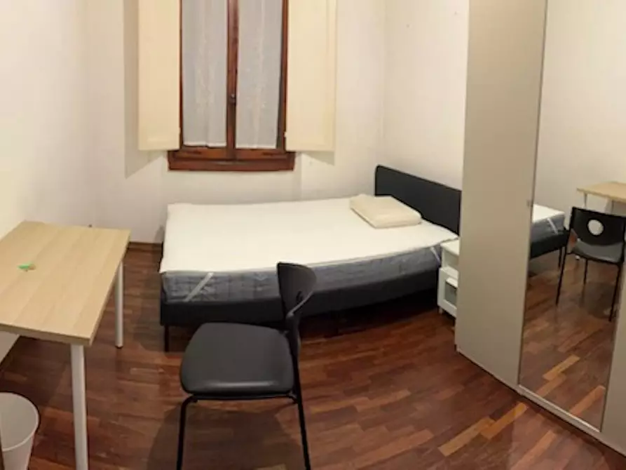 Immagine 1 di Camera in affitto  in Via Celestino Bianchi a Firenze