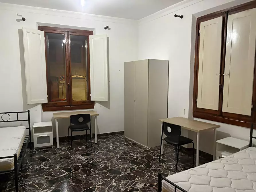 Immagine 2 di Camera condivisa in affitto  in Via Celestino Bianchi a Firenze