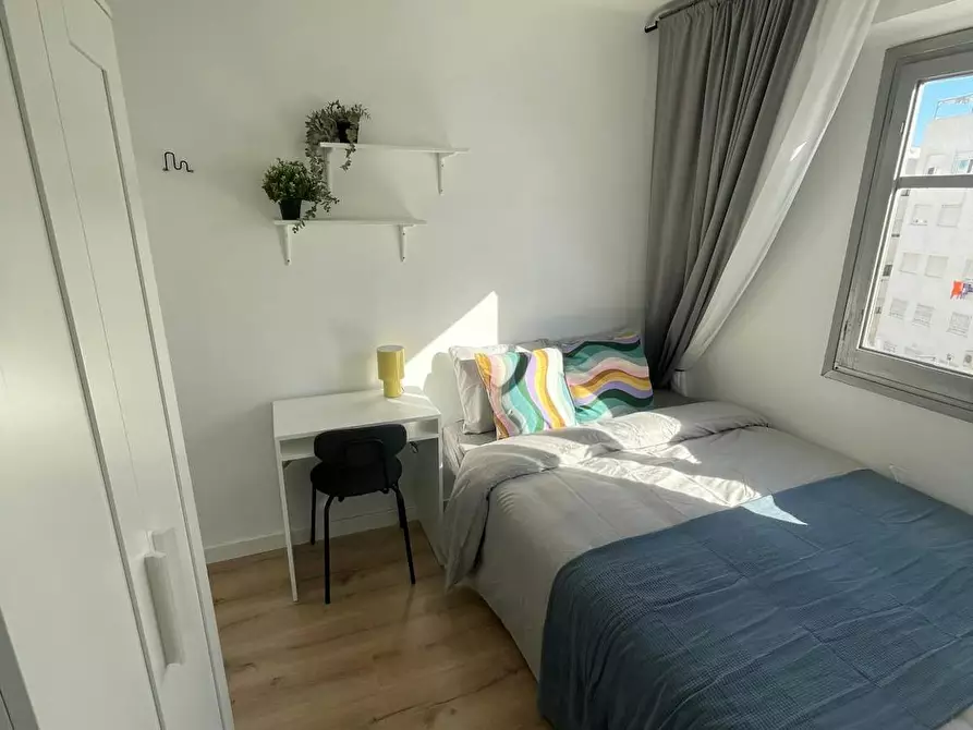 Immagine 2 di Camera in affitto  in Avinguda del Camí Nou a Xirivella