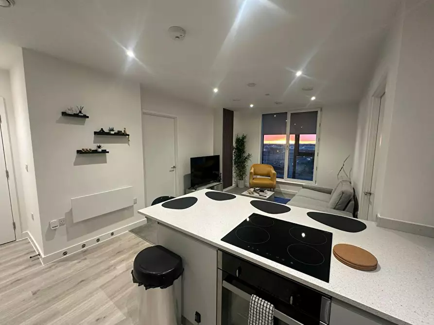 Immagine 4 di Appartamento in affitto  in Oldfield Road a 