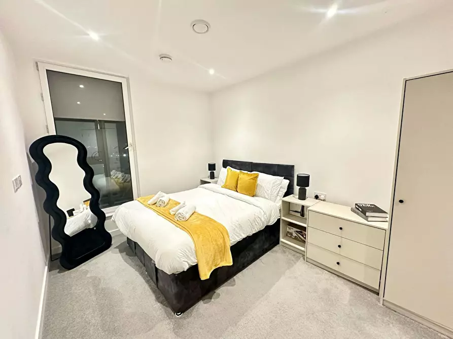 Immagine 8 di Appartamento in affitto  in Oldfield Road a 