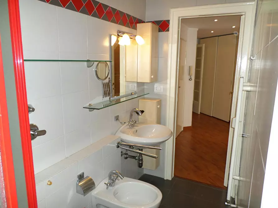 Immagine 10 di Appartamento in affitto  in Via Vallazze a Milano