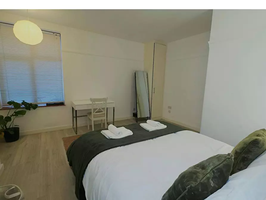 Immagine 7 di Appartamento in affitto  in Thornton Avenue a Hounslow