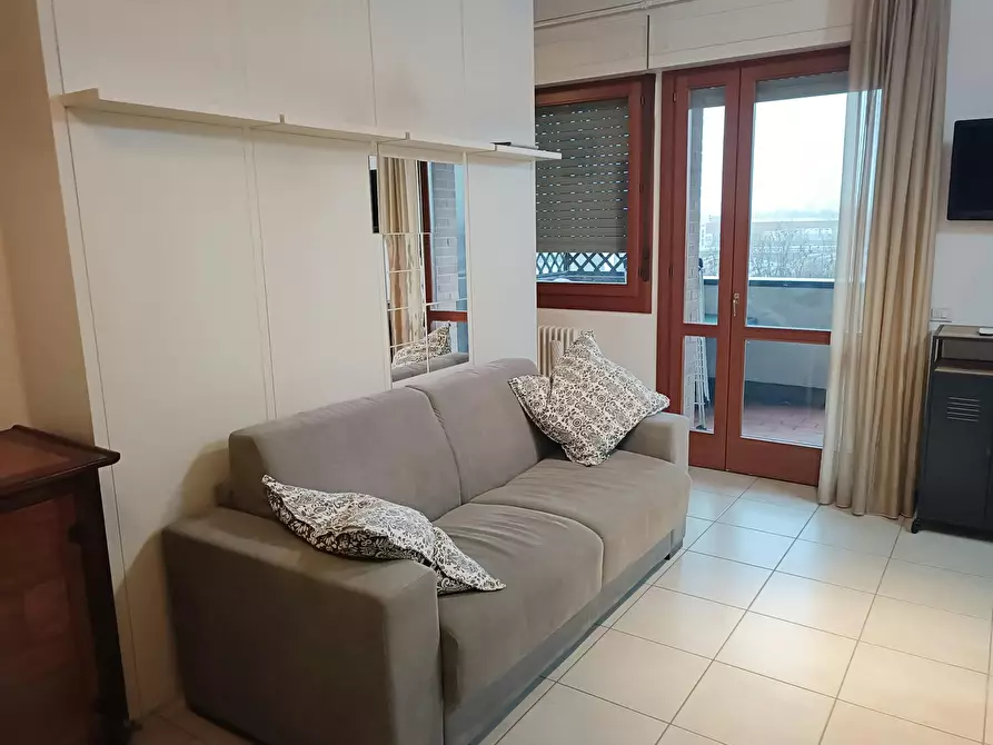 Immagine 10 di Appartamento in affitto  in Via Mario Fantin a Bologna