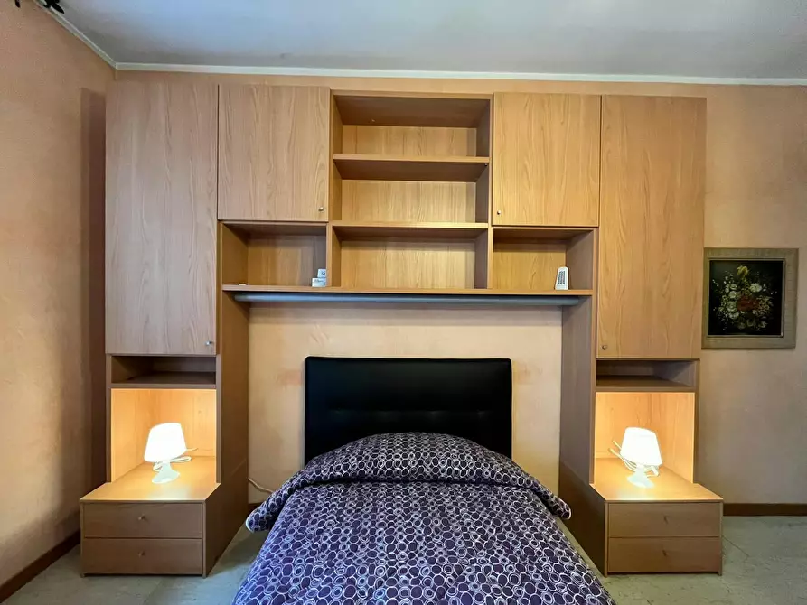 Immagine 4 di Camera in affitto  in Via San Marino a Torino