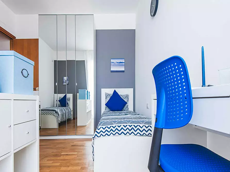 Immagine 1 di Camera in affitto  in Via Vittorio Gassman a Milano