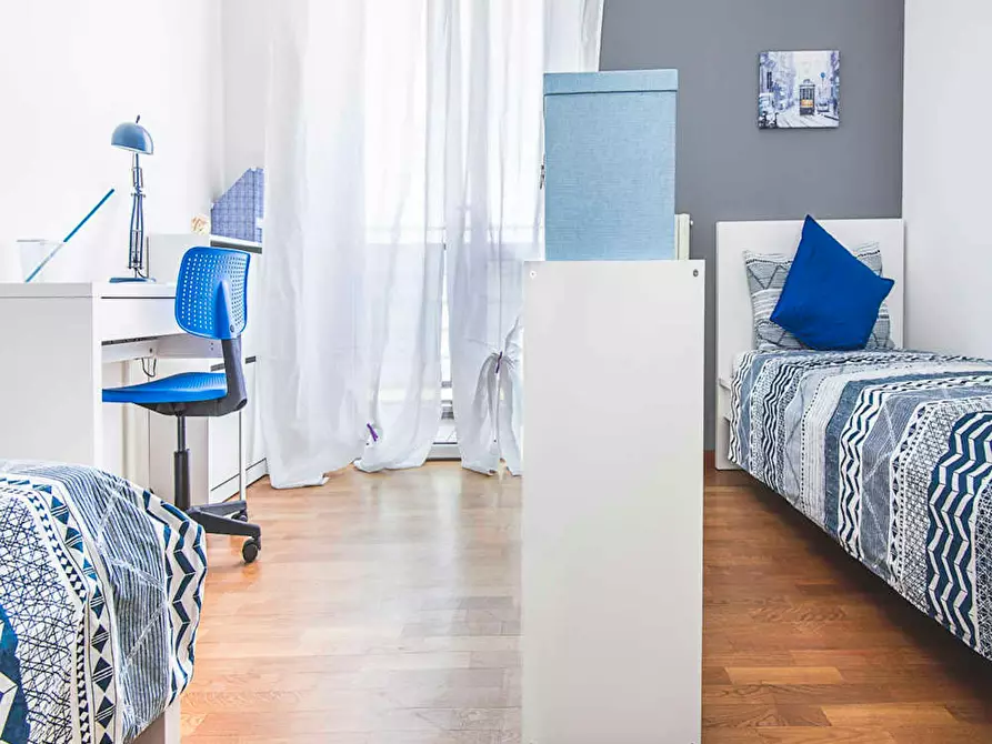 Immagine 2 di Camera in affitto  in Via Vittorio Gassman a Milano