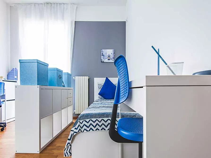 Immagine 3 di Camera in affitto  in Via Vittorio Gassman a Milano