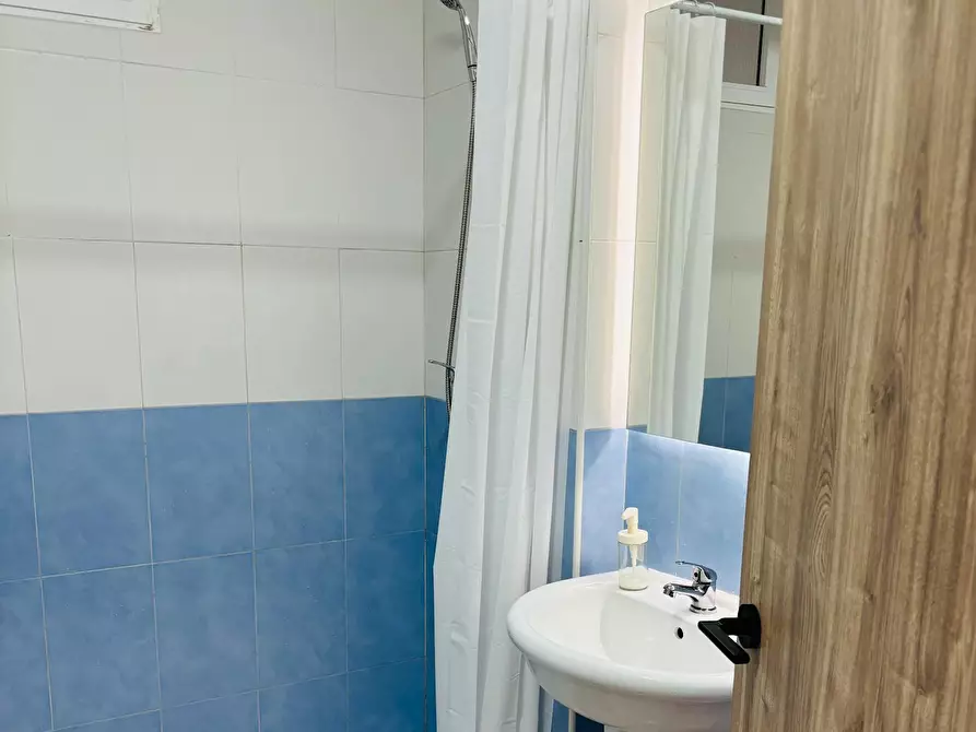 Immagine 6 di Camera in affitto  in Pasaje de Teba a Granada