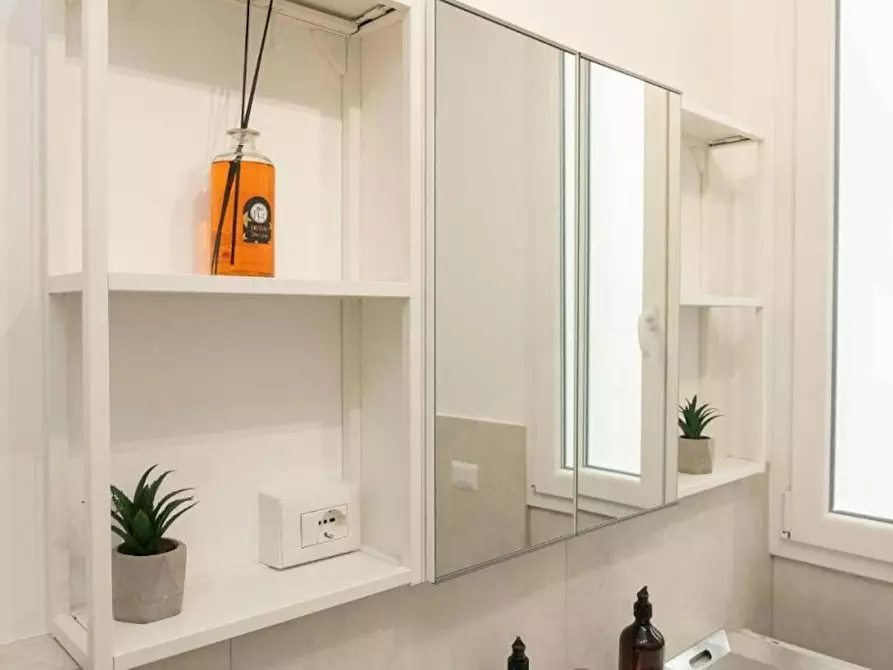Immagine 9 di Appartamento in affitto  in Via Santa Bernadette a Roma