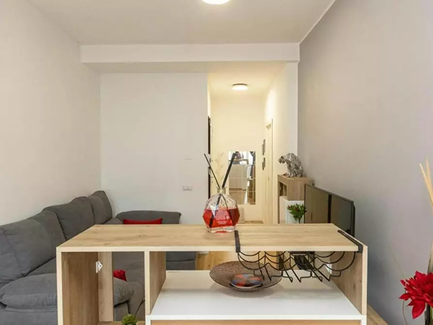 Immagine 10 di Appartamento in affitto  in Via Santa Bernadette a Roma