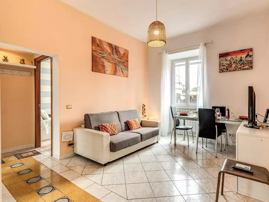 Immagine 2 di Appartamento in affitto  in Via dei Savorgnan a Roma