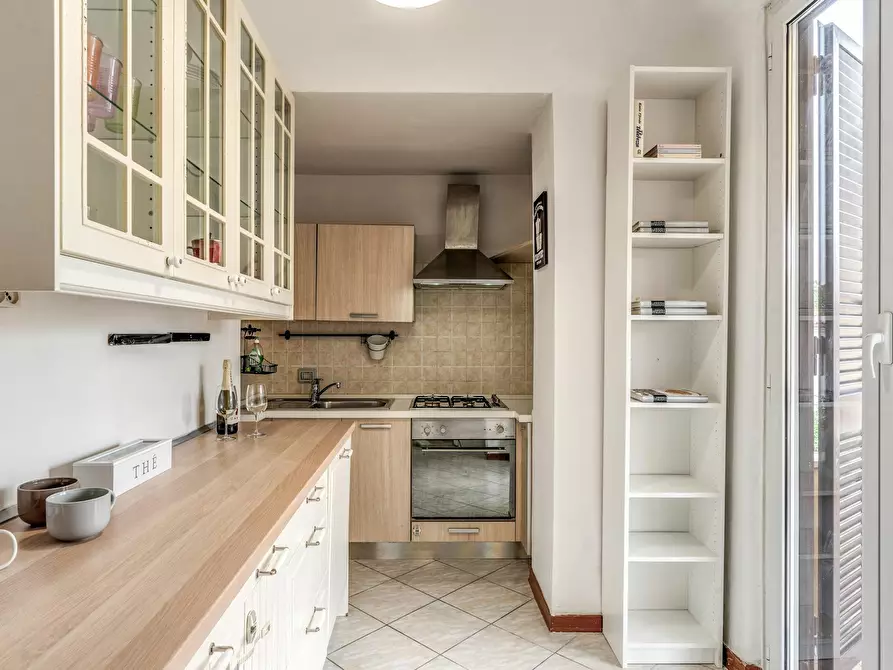 Immagine 9 di Appartamento in affitto  in Via dei Savorgnan a Roma