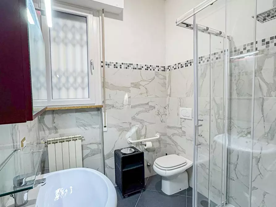 Immagine 9 di Camera in affitto  in Via Francesco Baracca a Firenze