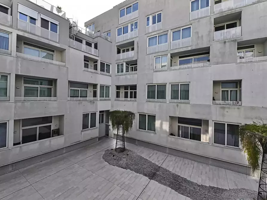 Immagine 3 di Appartamento in affitto  in Via Lodovico Montegani a Milano