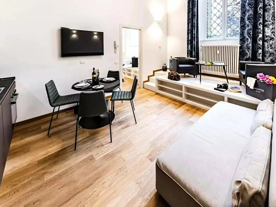 Immagine 2 di Appartamento in affitto  in Viale Emilio Caldara a Milano