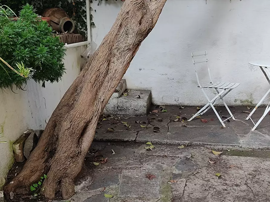 Immagine 1 di Camera in affitto  in Via Alghero a Roma