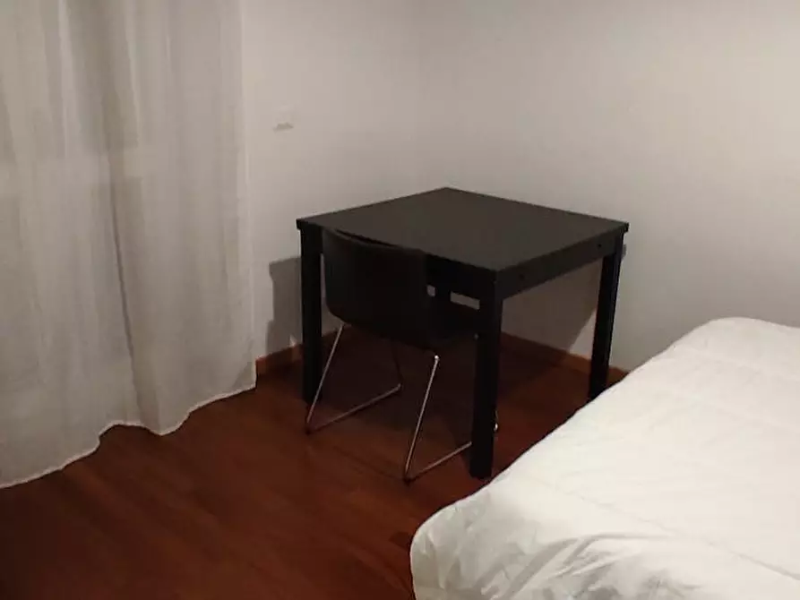 Immagine 2 di Camera in affitto  in Via Alghero a Roma