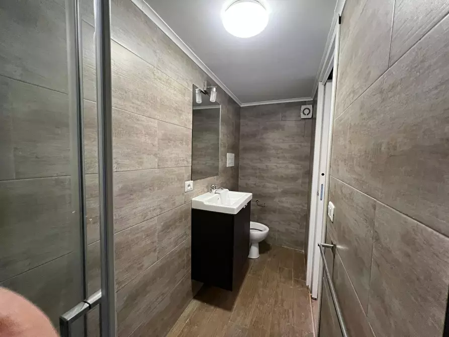 Immagine 5 di Camera in affitto  in Via San Nicandro a Napoli