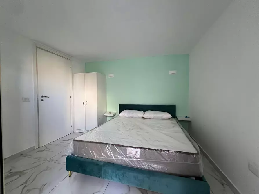 Immagine 3 di Camera in affitto  in Via San Nicandro a Napoli