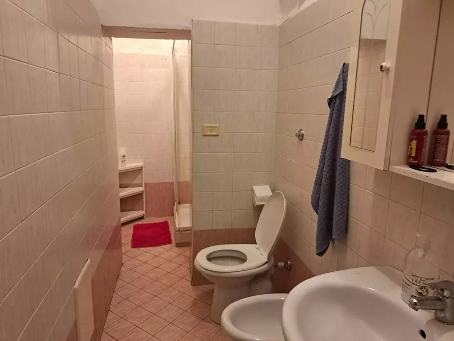 Immagine 10 di Camera in affitto  in Via Duomo a Napoli