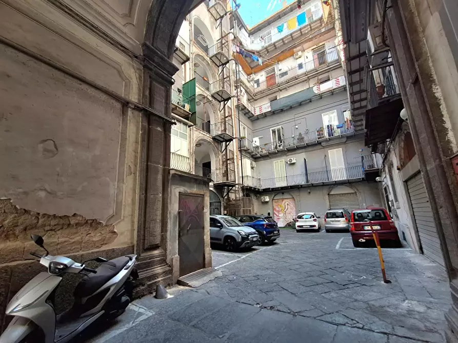 Immagine 3 di Camera in affitto  in Via Duomo a Napoli