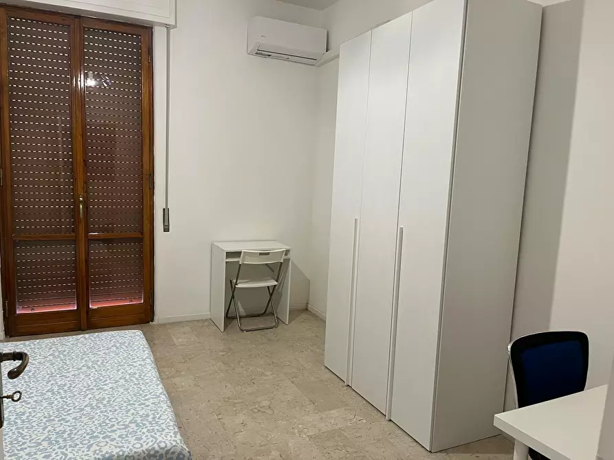 Immagine 2 di Camera in affitto  in Via Imperia a Roma