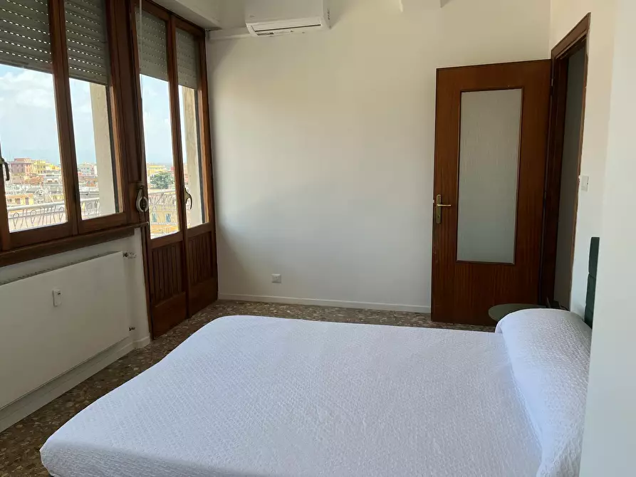 Immagine 2 di Camera in affitto  in Via Imperia a Roma
