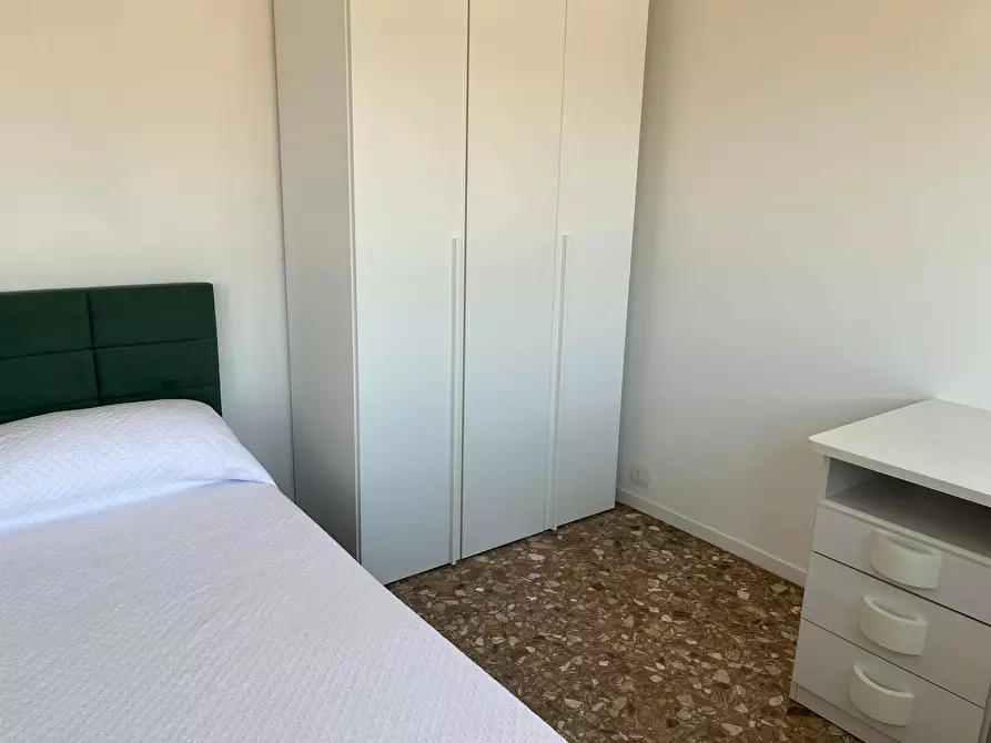 Immagine 5 di Camera in affitto  in Via Imperia a Roma