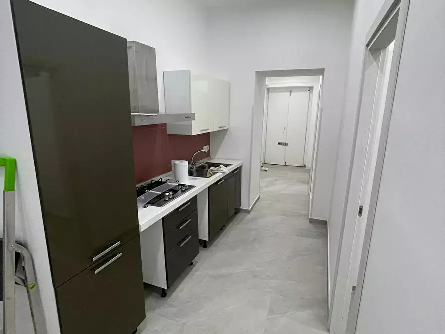 Immagine 8 di Camera in affitto  in Piazza Cavour a Napoli