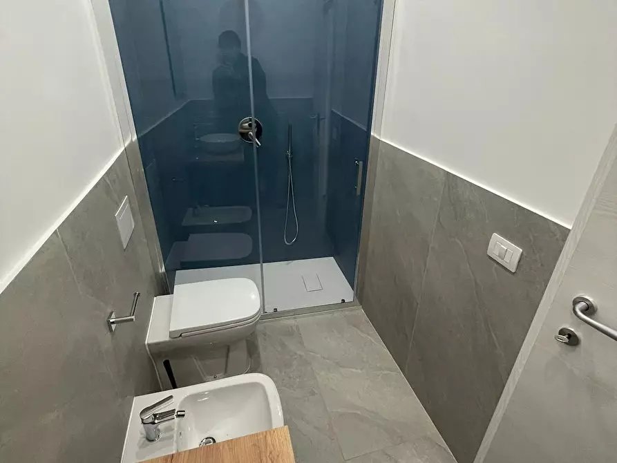 Immagine 7 di Camera in affitto  in Piazza Cavour a Napoli