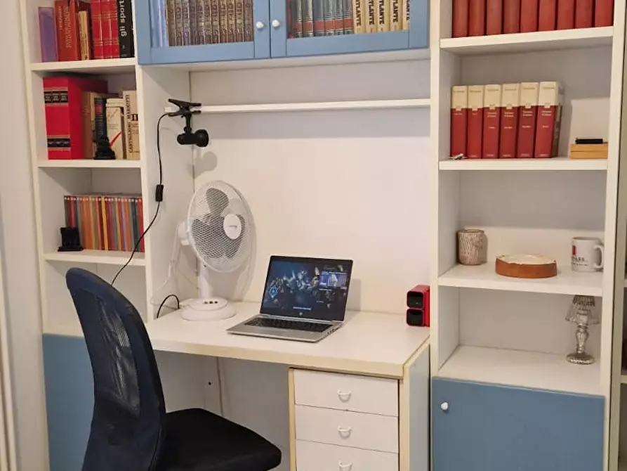 Immagine 3 di Appartamento in affitto  in Via Carlo Cattaneo a Napoli