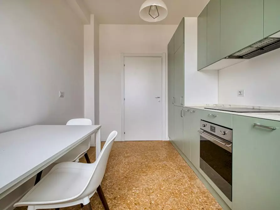 Immagine 5 di Camera in affitto  in Via Vigevano a Milano