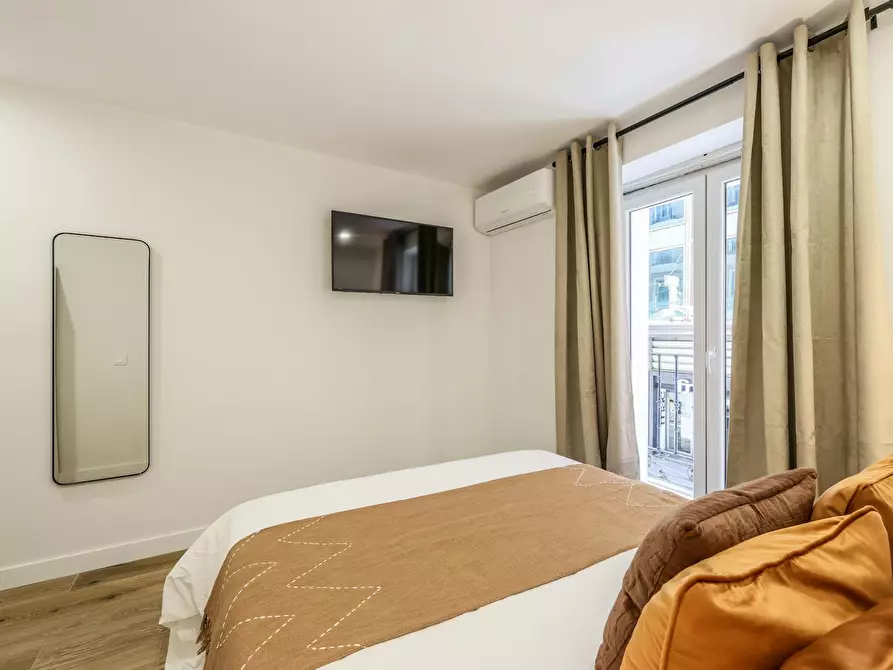 Immagine 5 di Appartamento in affitto  in Calle de Preciados a Madrid