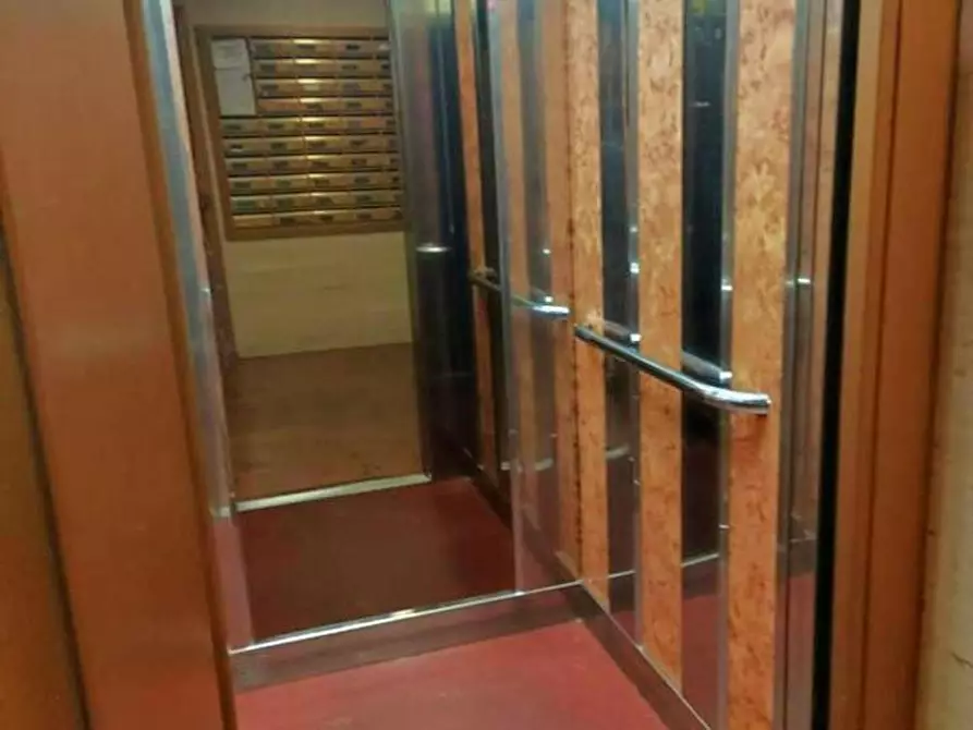 Immagine 6 di Camera in affitto  in Calle de Fermín Caballero a Madrid