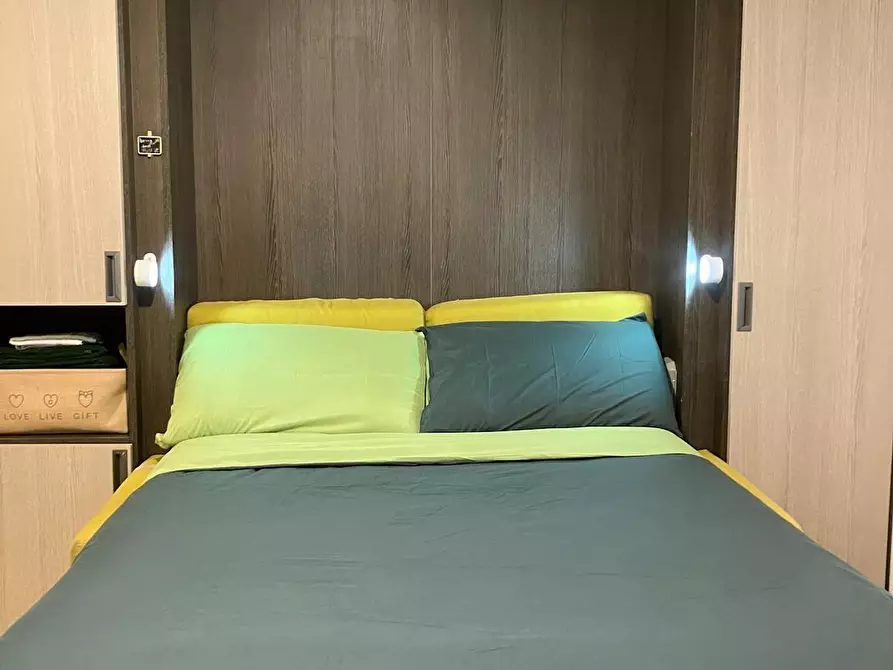 Immagine 5 di Appartamento in affitto  in Via Raffaele de Cesare a Roma