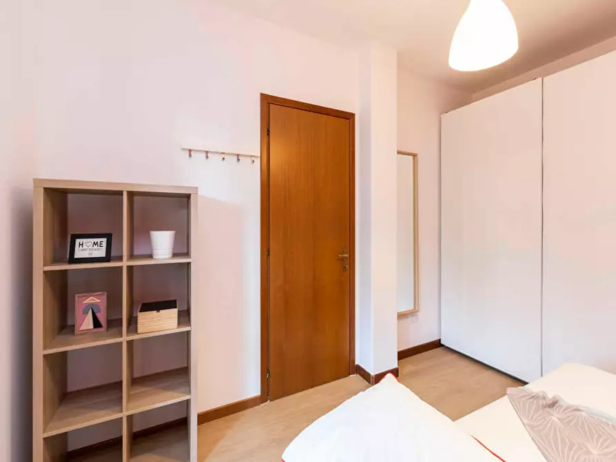 Immagine 5 di Camera in affitto  in Via Nicola Romeo a Milano