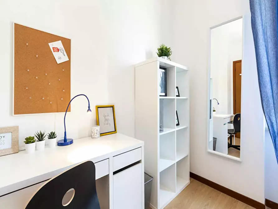 Immagine 5 di Camera in affitto  in Via Nicola Romeo a Milano