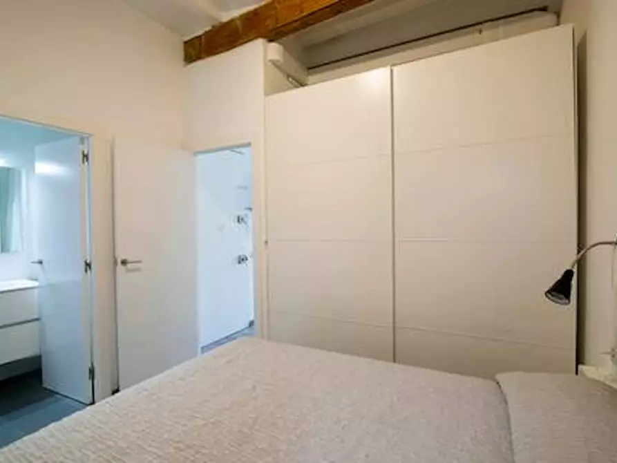 Immagine 5 di Appartamento in affitto  in Carrer Nou de la Rambla a Barcelona