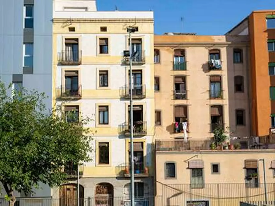 Immagine 10 di Appartamento in affitto  in Carrer Nou de la Rambla a Barcelona