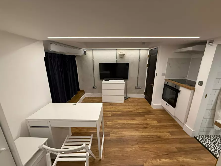 Immagine 6 di Appartamento in affitto  in Chapter Road a Brent