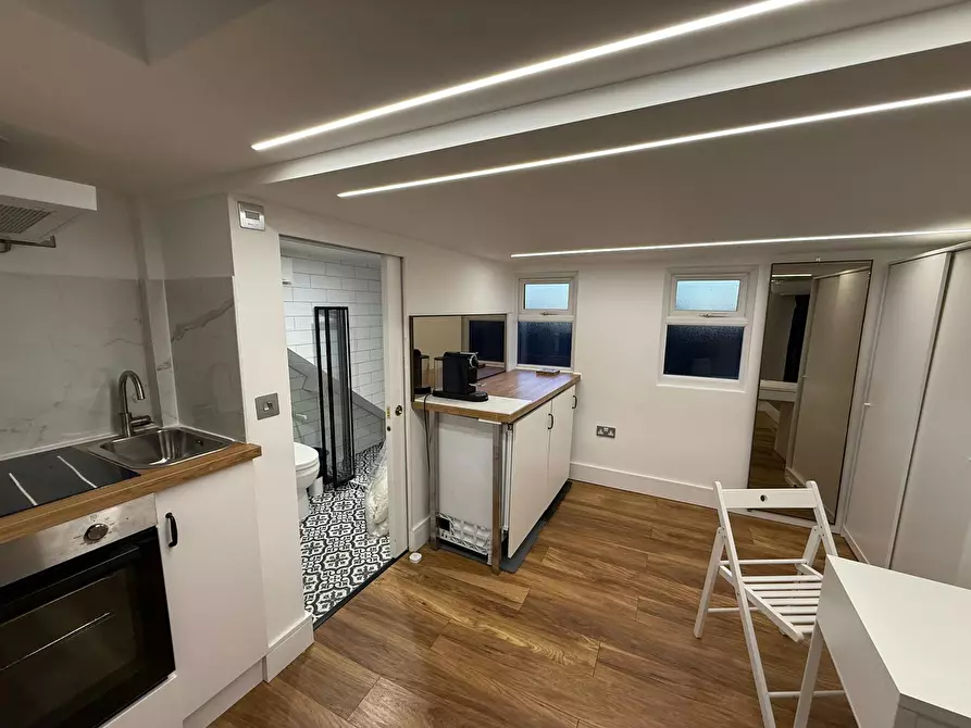 Immagine 2 di Appartamento in affitto  in Chapter Road a Brent
