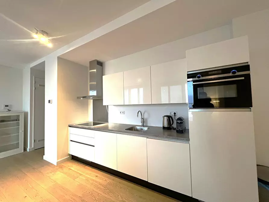 Immagine 6 di Appartamento in affitto  in Van Vollenhovenstraat a Rotterdam