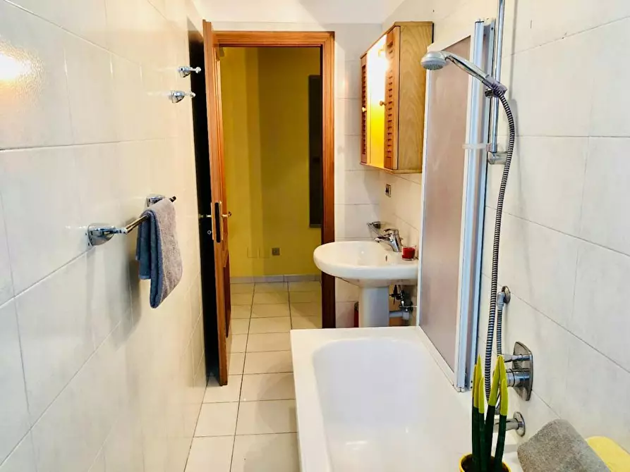 Immagine 8 di Camera in affitto  in Via Scalenghe a Torino